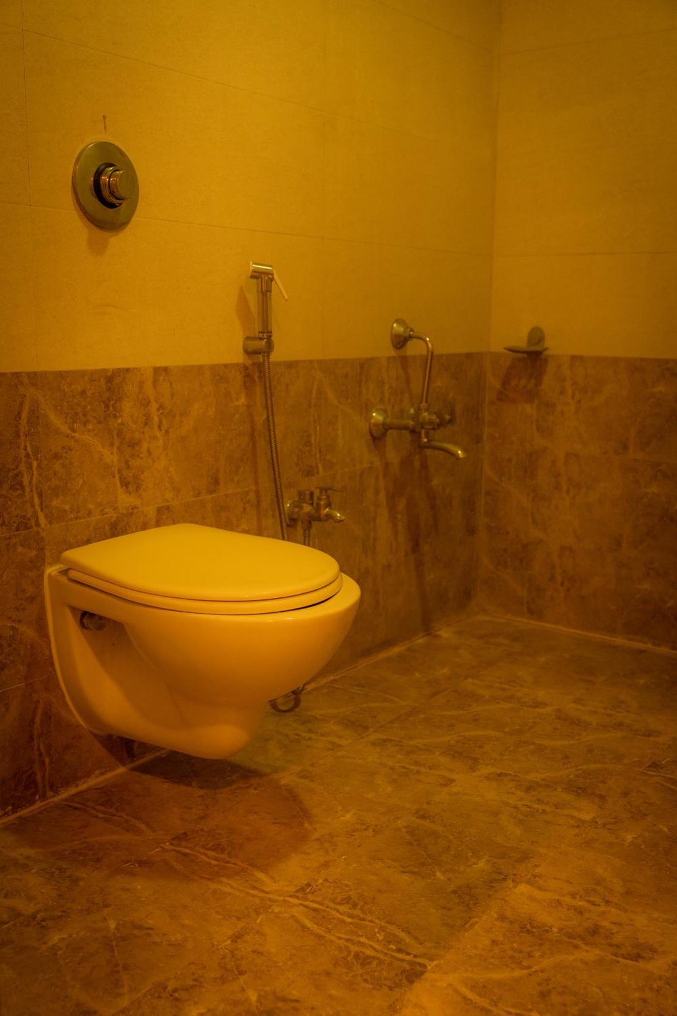 The Flamboyant Natraj Hotel Bharuch Ngoại thất bức ảnh